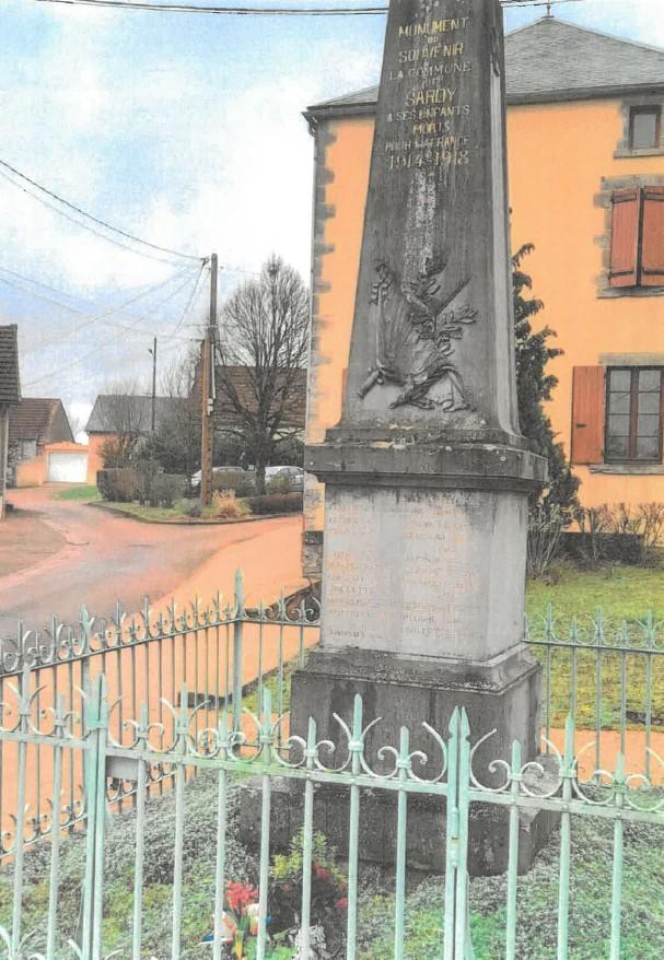 Monument de Sardy les Epiry avant restauration par le Souvenir Français