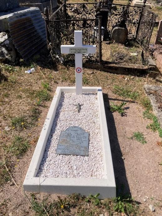 Tombe de combattant à Planchez après restauration